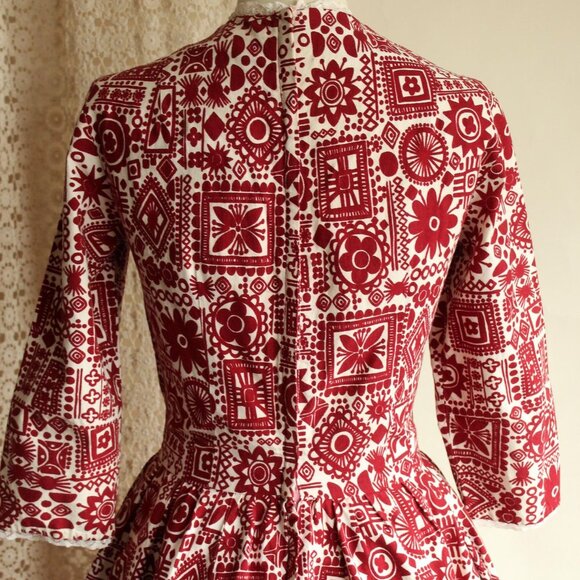 Vintage 1950s Dress, Red and White Cotton Fit and Flare with Lace Trim - Picture 12 of 13